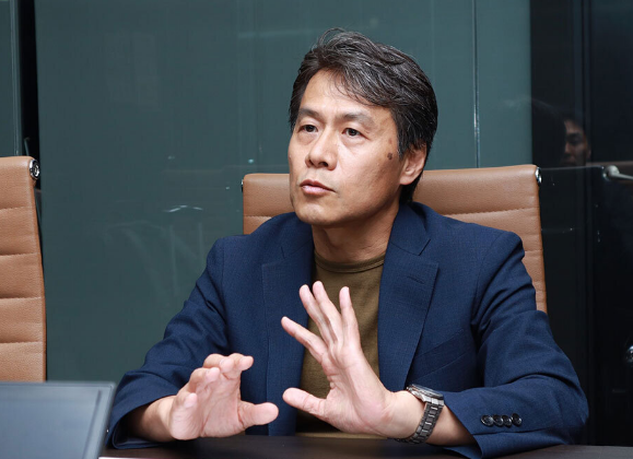 西村裕治様